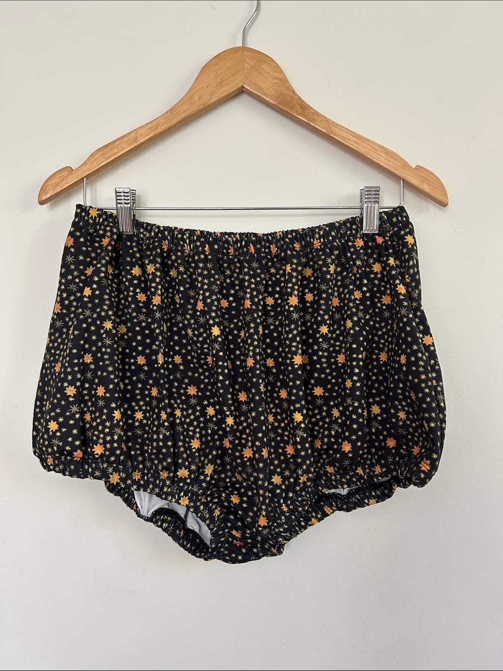 Samantha Pleet bloomed shorts in Stardust pattern ✨
